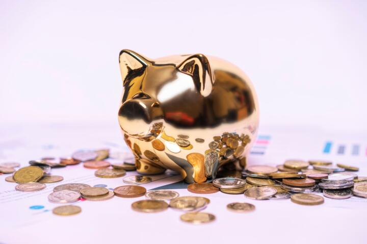 High-Yield Savings Accounts vs. Certificates of Deposit (CDs)