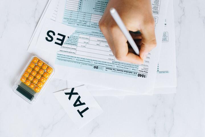 A Beginner's Guide to Filing Taxes as a Freelancer or Solopreneur